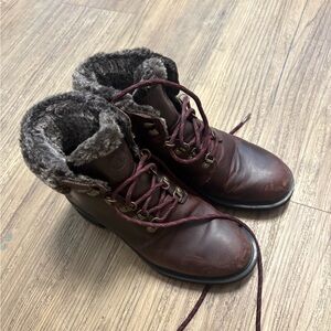Used Timberland Women's Kinsley 6-Inch Waterproof   Boots Size 7